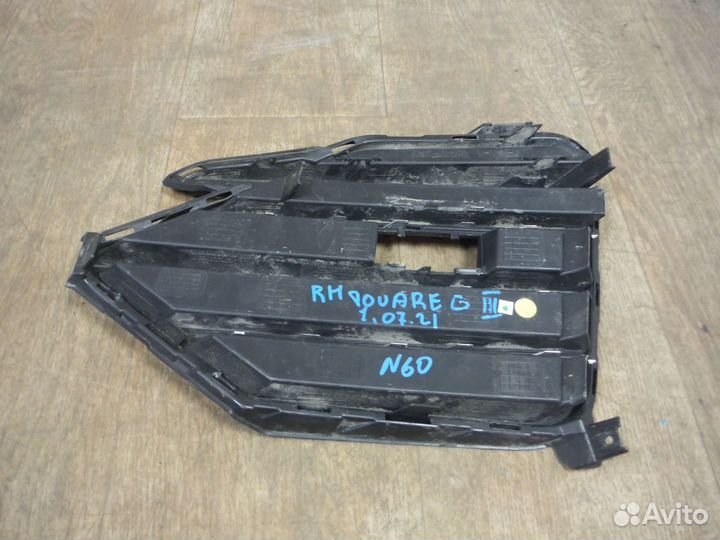 Накладка переднего бампера лев №60 Touareg 3 2019