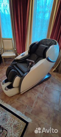 Массажное кресло SkyLiner 2 от Casada