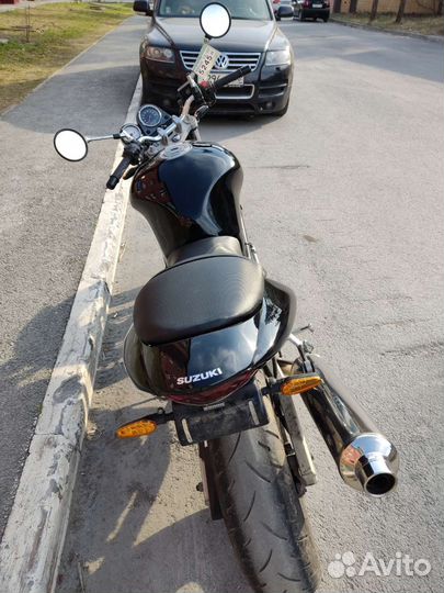 Suzuki SV400