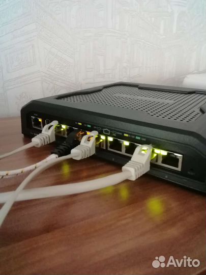 Коммутатор Ubiquiti toughswitch 8 PoE Pro TS-8-PRO