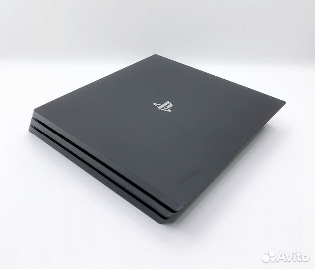 Sony PlayStation 4PRO 1Tb + 2 беспров.джойстика