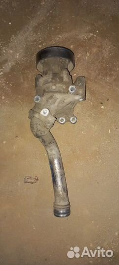 Помпа водяная Nissan QR20DE QR25DE