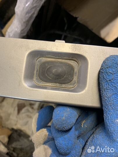 Кнопка открывании задней двери Рендж Ровер Эвок