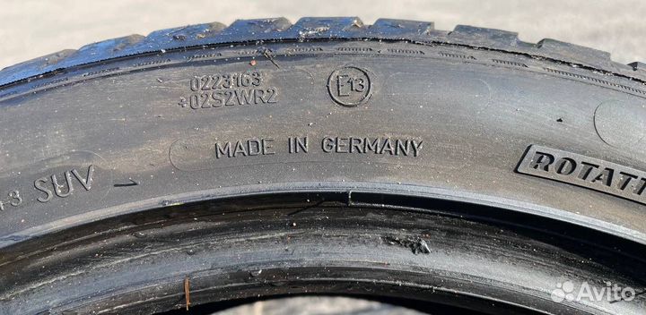 Goodyear Vector 4Seasons Gen-3 SUV 245/45 R19