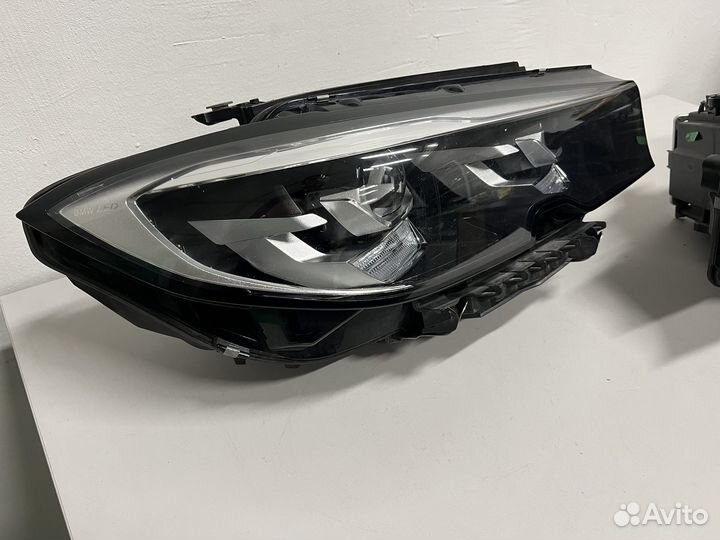 Передние фары BMW G20 LED до рестаил