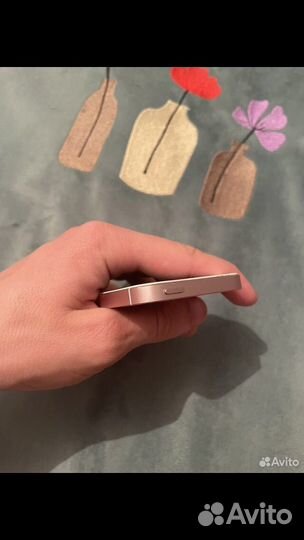 iPhone SE, 32 ГБ