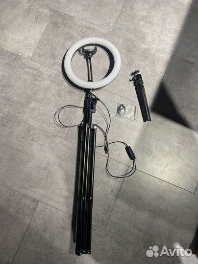 Кольцевая лампа 26 см