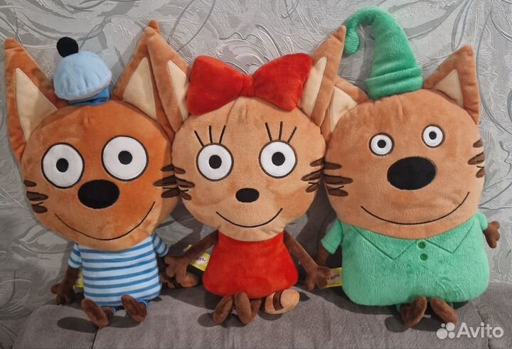 Мягкие игрушки подушки три кота
