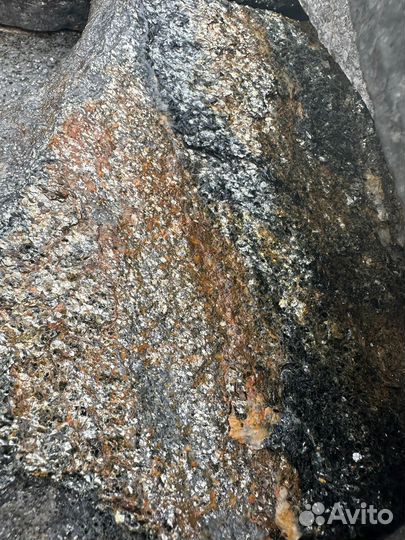 Природный камень для цоколя