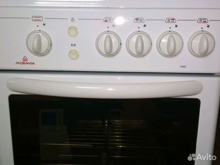 Продаю газову плиту Moravia