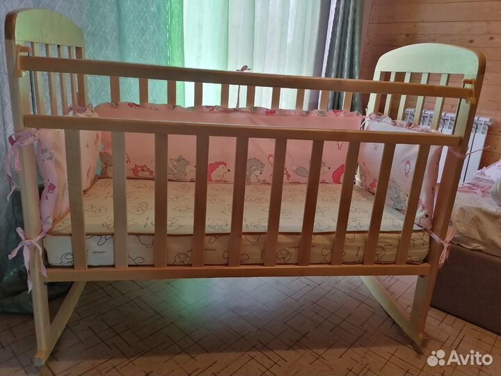 Кроватка детская
