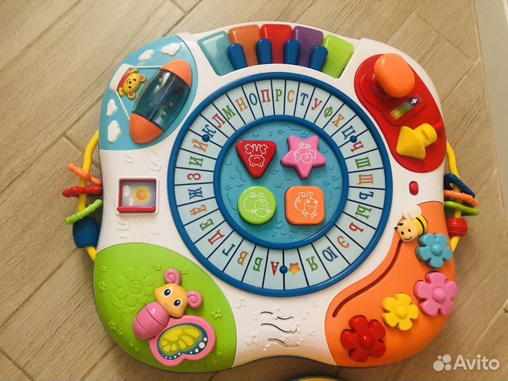 Игровой развивающий столик