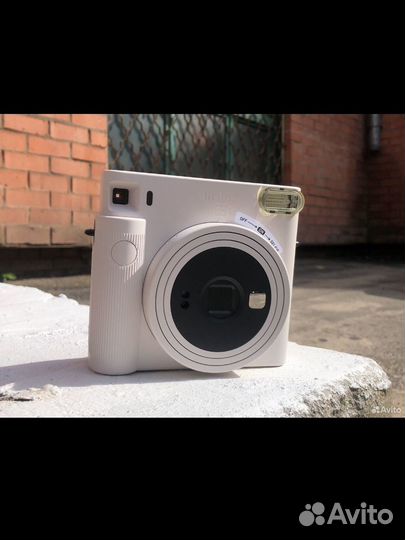Фотоаппарат моментальной печати instax sq1