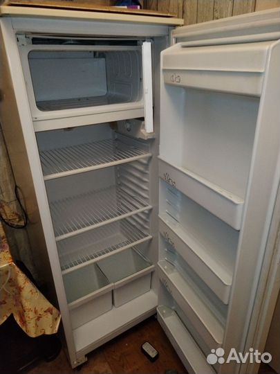 Холодильник атлант бу