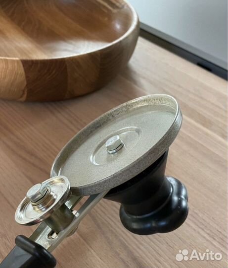 Закаточная машинка для банок