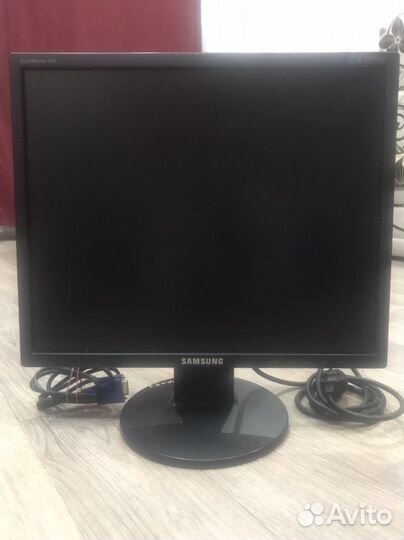 Монитор 19 Samsung 943N