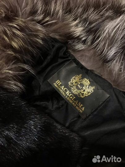 Шуба норковая с капюшоном из чернобурой лисы
