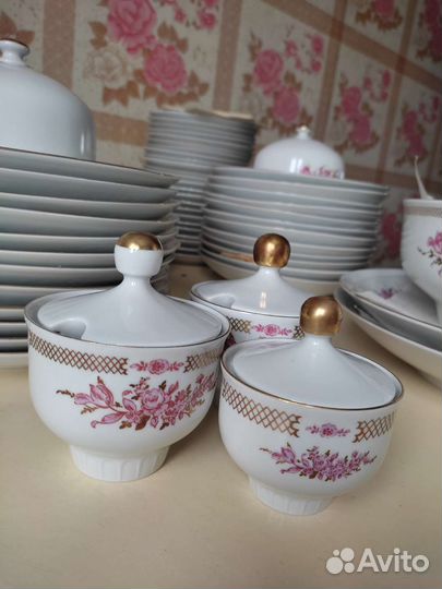 Сервиз столовый ГДР на 12 персон