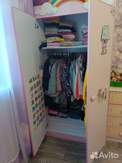 Комплект детской мебели для девочки