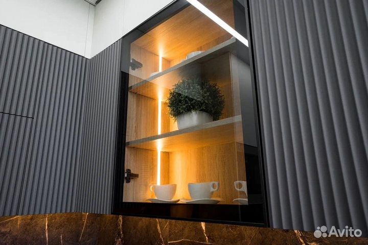 Кухонный гарнитур (любые размеры)