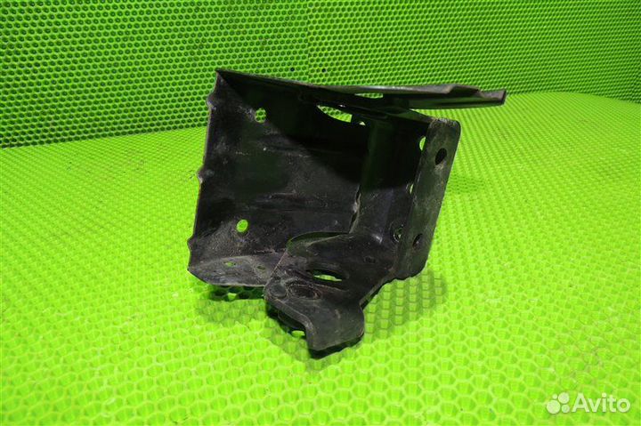 Кронштейн опоры двигателя Nissan Teana J31 VQ23DE