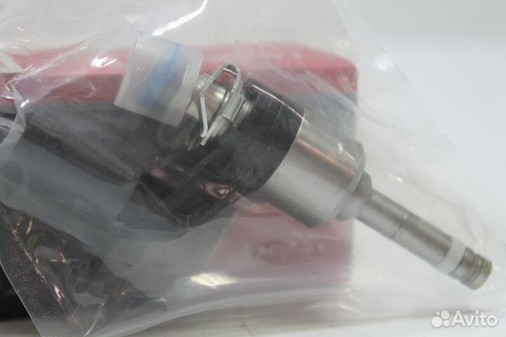 Топливная форсунка Audi 1.4TSI caxa cava