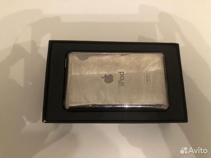 Apple iPod classic 80Gb Silver