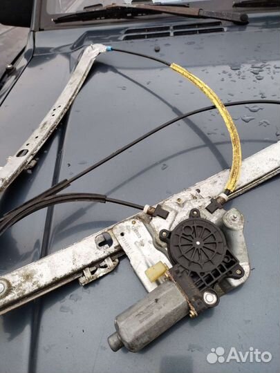 Стеклоподъемник BMW X5 E53 левый