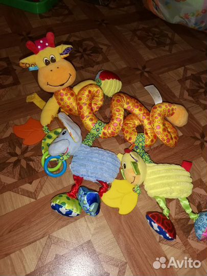 Игрушка змейка на кроватку