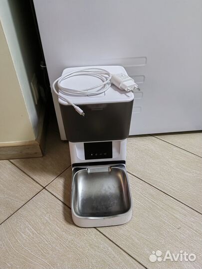 Автоматическая кормушка для животных