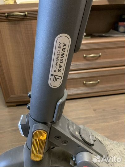 Электросамокат ninebot e22