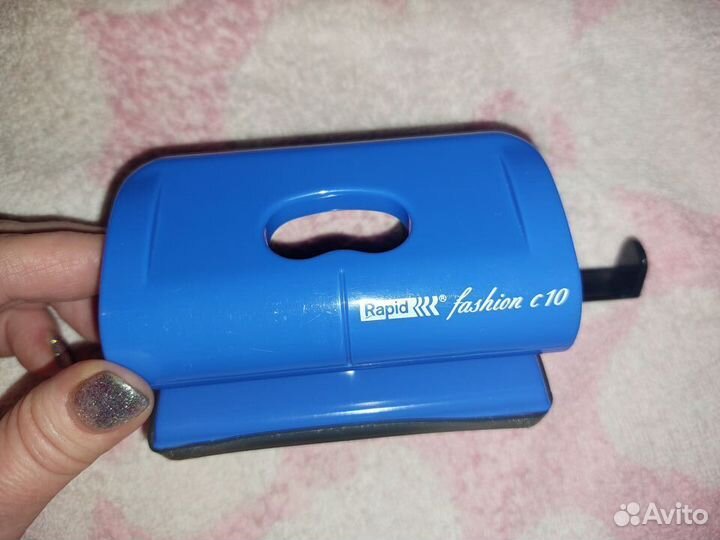 Дырокол Rapid