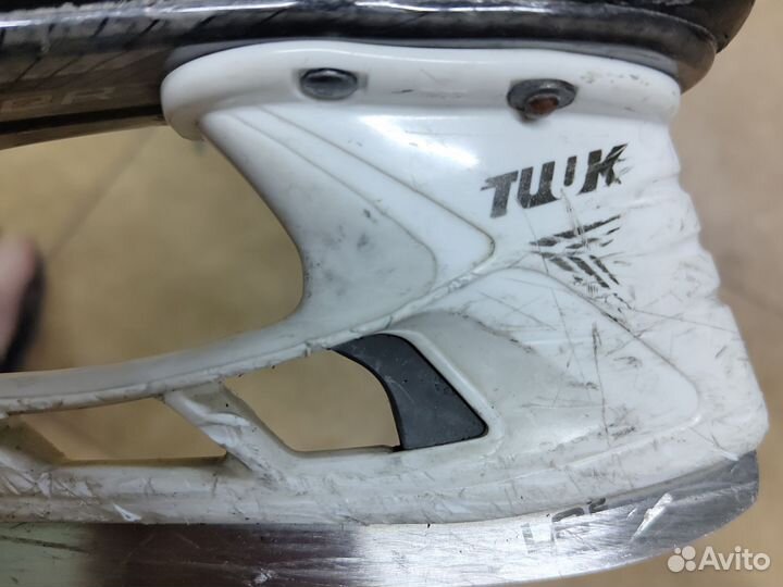 Хоккейные коньки bauer Supreme s180 35 размер