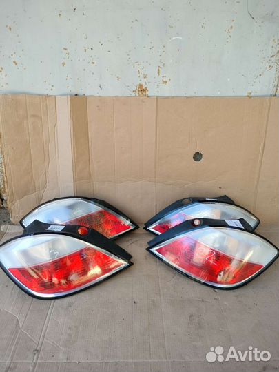 Фонарь задний правый opel astra h