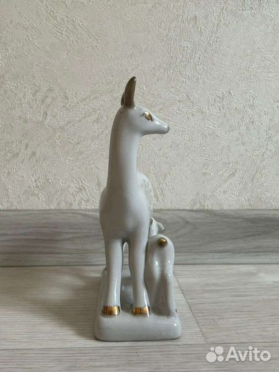 Фарфоровые статуэтки материнство