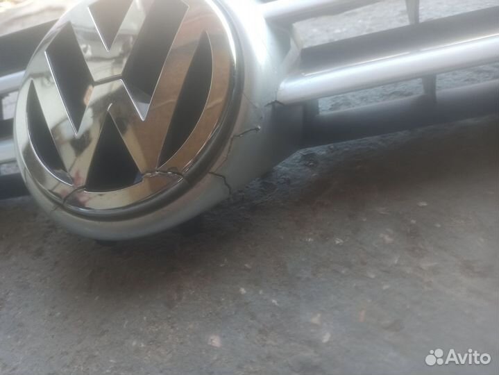 Решетка радиатора Golf 5