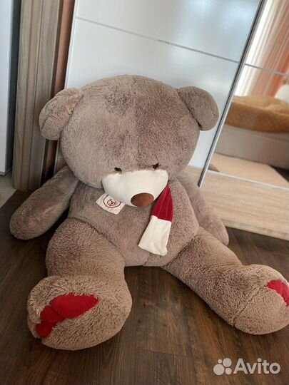 Плюшевый медведь большой