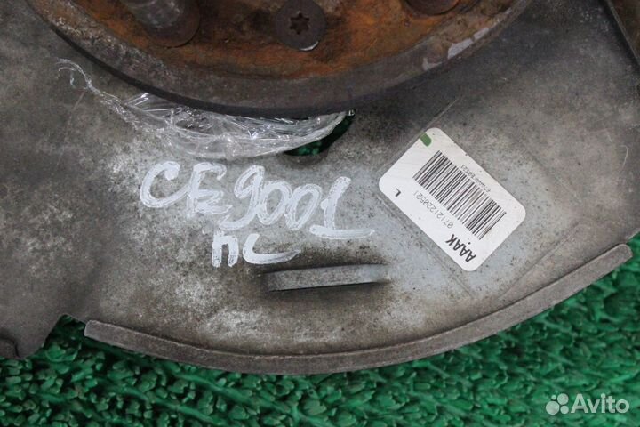 Ступица передняя левая Cadillac Escalade GMT900