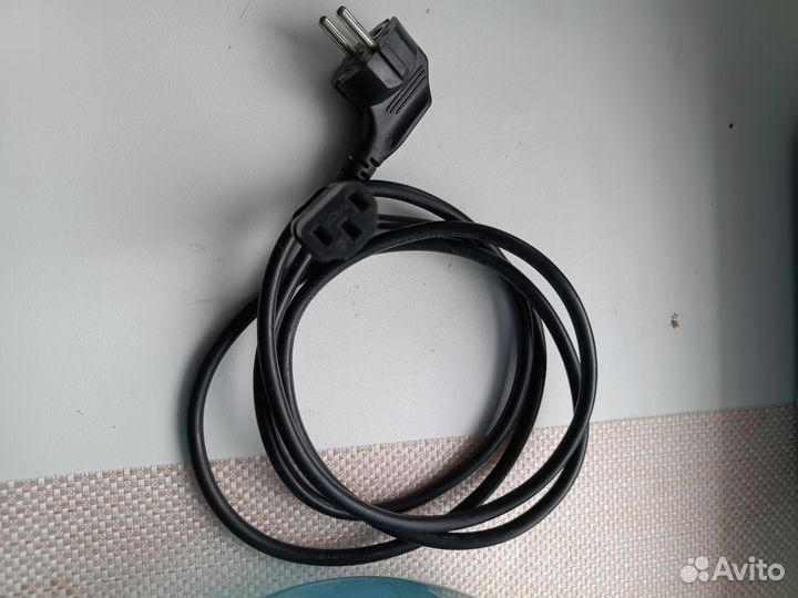 Сетевой шнур для мультиварки