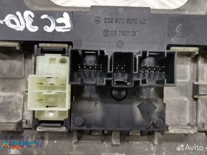 Накладка декоративная Mercedes-Benz C-Класс