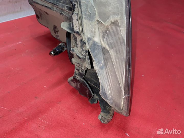 Передняя левая фара Suzuki Splash