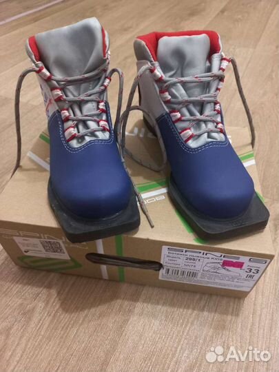 Лыжные ботинки