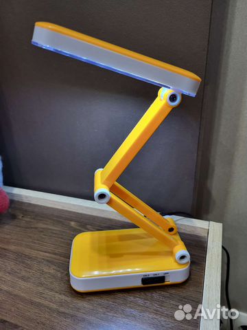 Лампа настольная