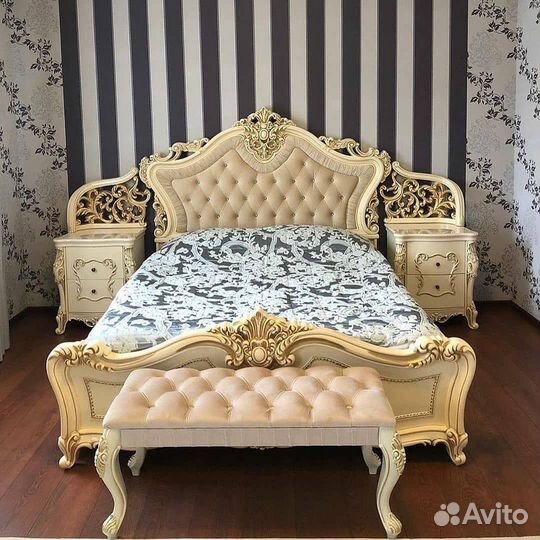 Спальный гарнитур