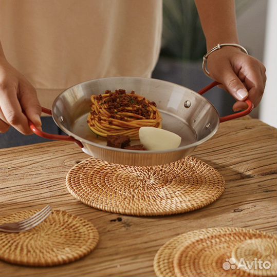 Подставка из ротанга под горячее