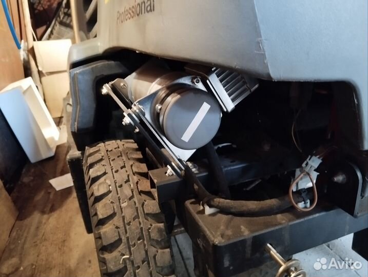 Подметальная машина Kärcher KM 90/60 R Adv