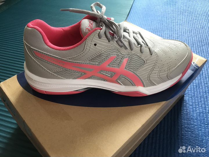 Кроссовки теннисные