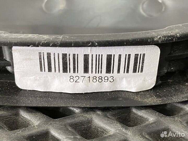 Резинка спойлера Volvo FH4 82718893