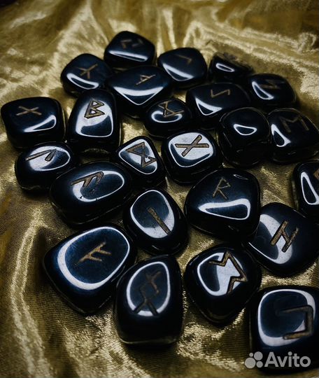 Гадание на рунах