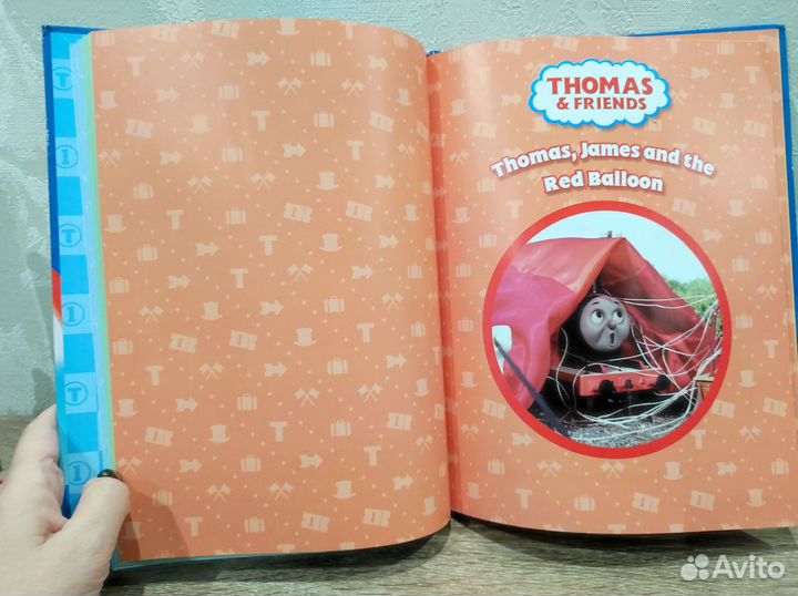 Книга про паровозиков Томаса и его друзей